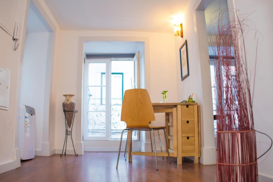 Bica Sequeiro 1 Bed Apartment Lisbon Exterior photo